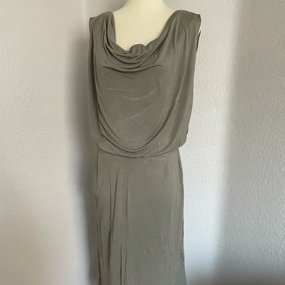 Sophisticated Midi dress 👗